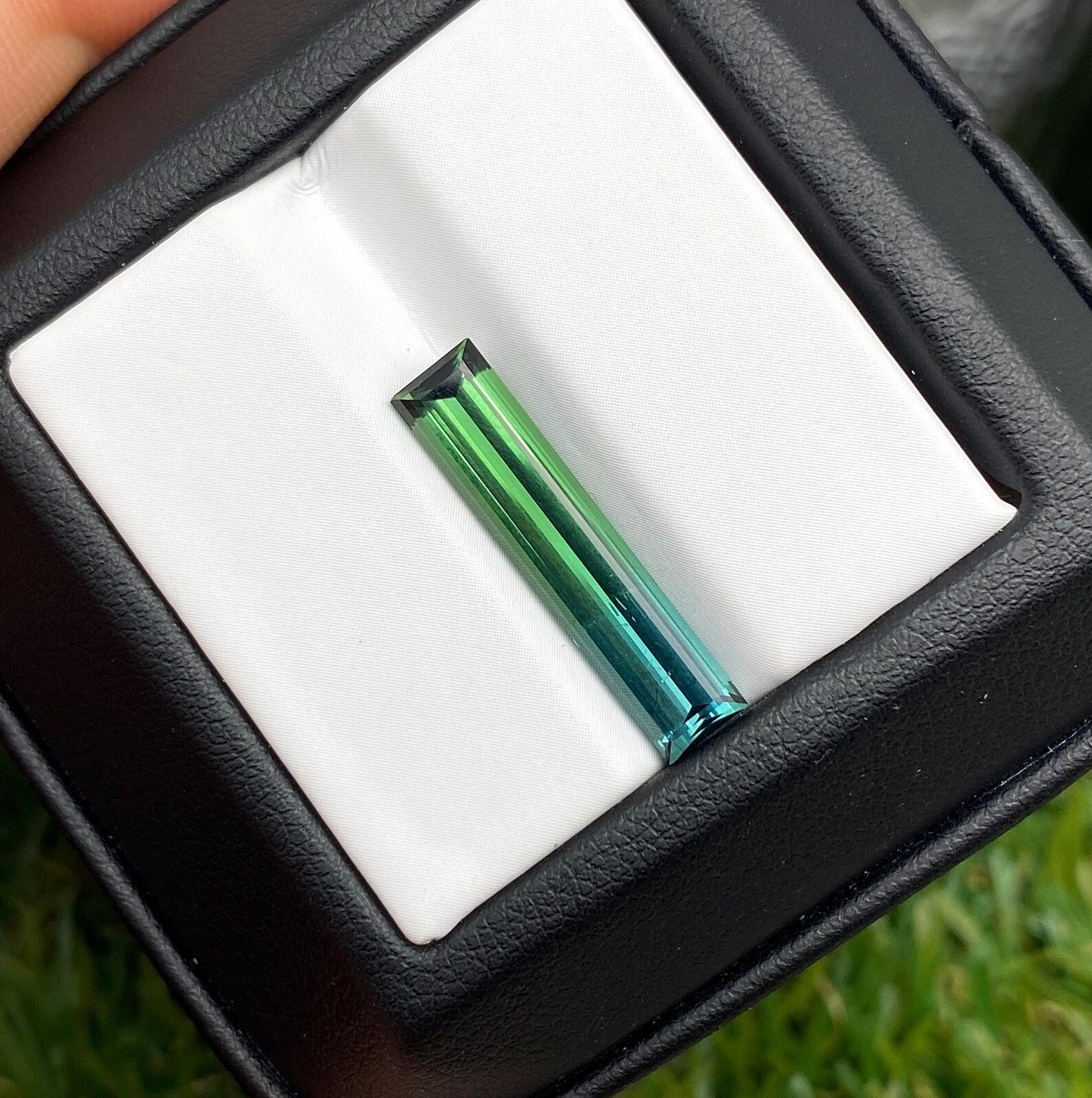 Tourmaline 4.20Ct Blue-Green, baguette, 22.2x5x4mm, Afghanistan