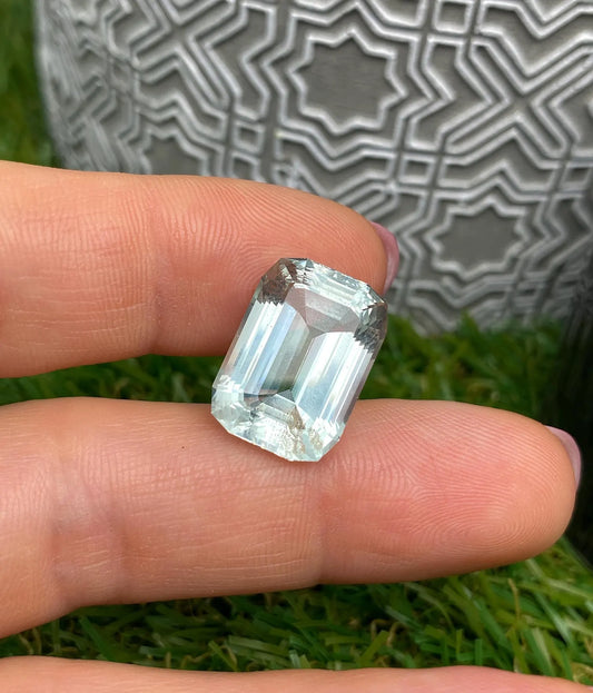 Aquamarine natural Loose gemstone 15.62 ct., Cushion cut, Origin Nigeria, Certificate IGI
