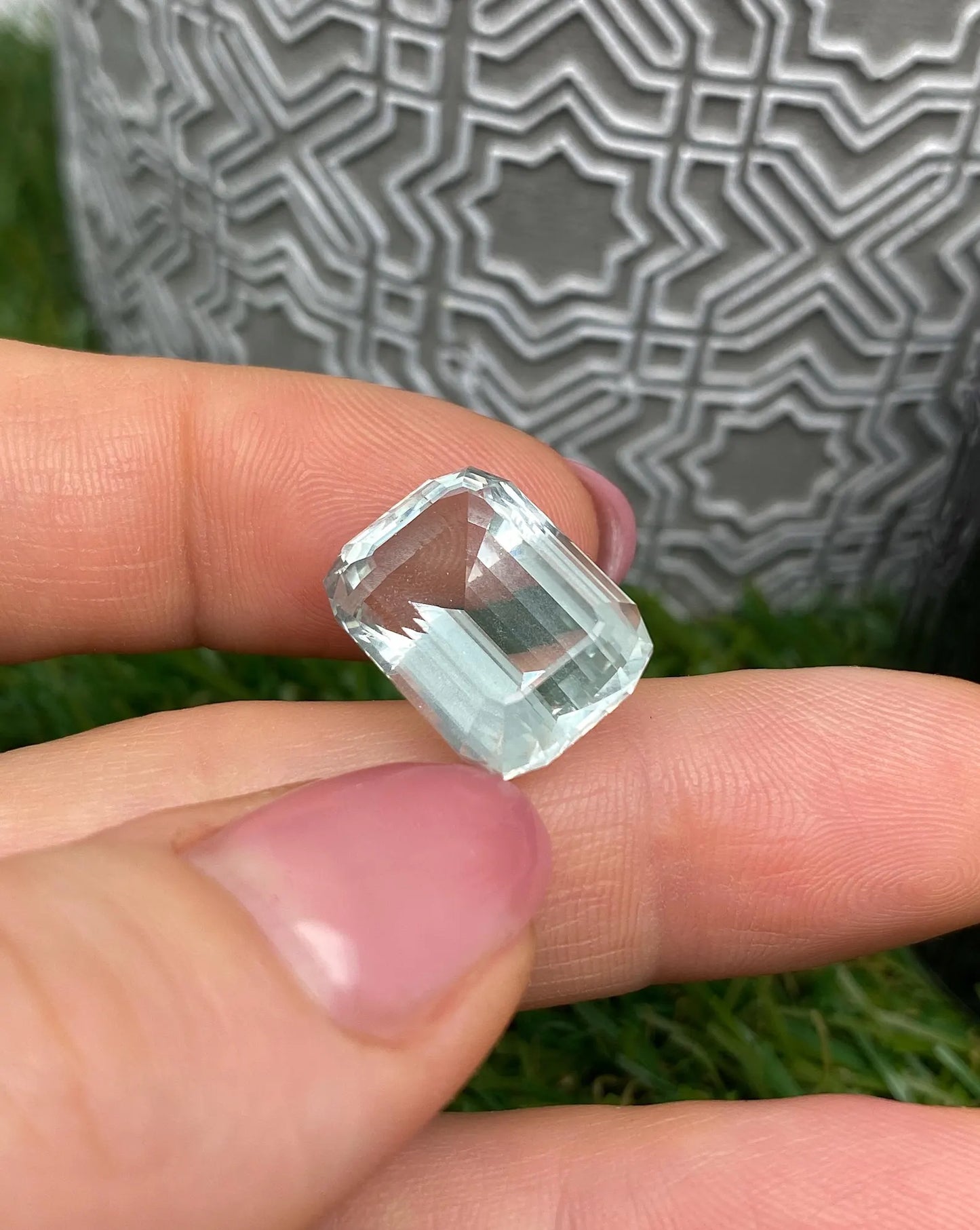 Aquamarine natural Loose gemstone 15.62 ct., Cushion cut, Origin Nigeria, Certificate IGI