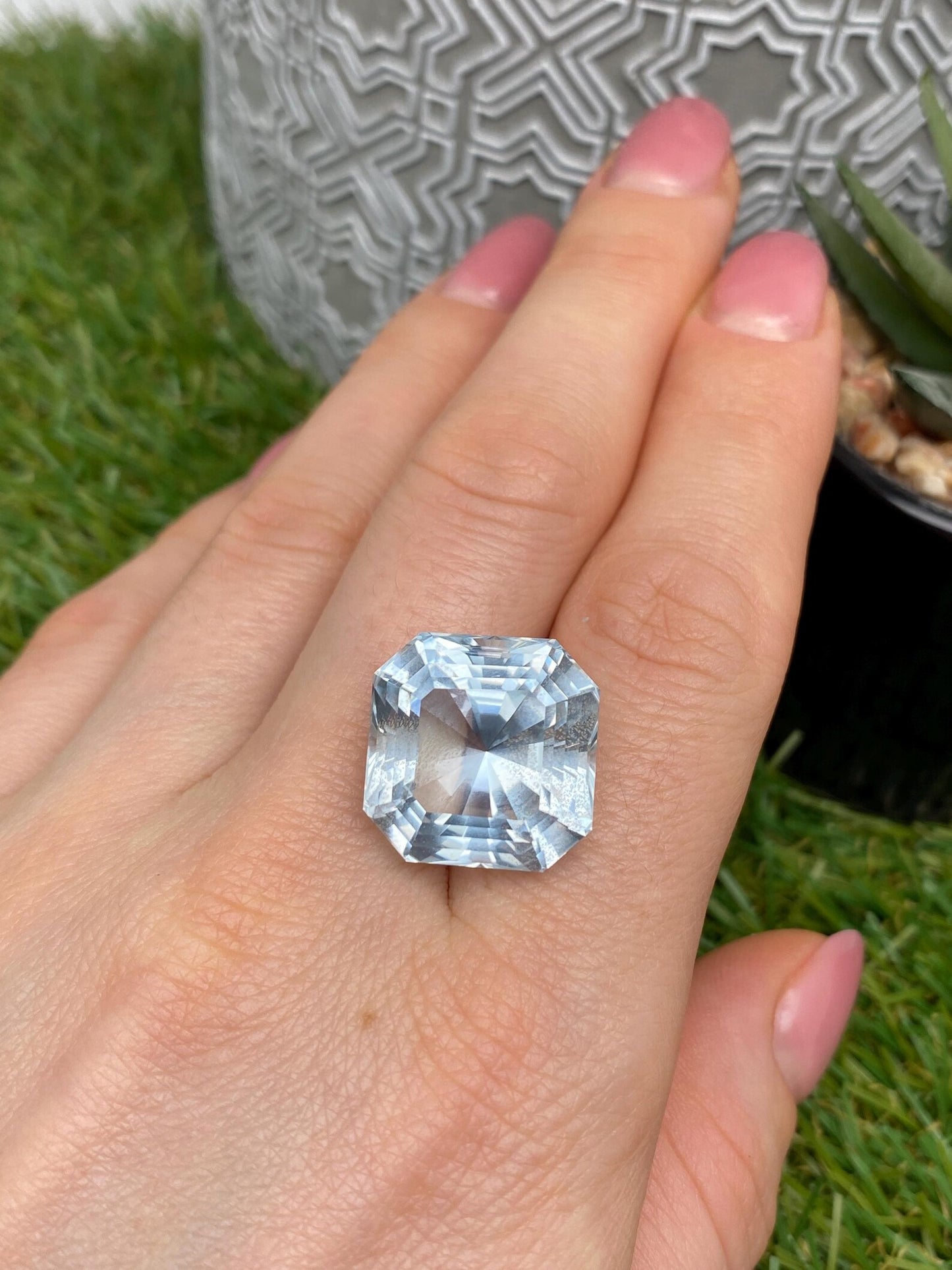 Aquamarine natural Loose gemstone 28.20 ct., Square mixed cut, Origin Nigeria, Certificate IGI
