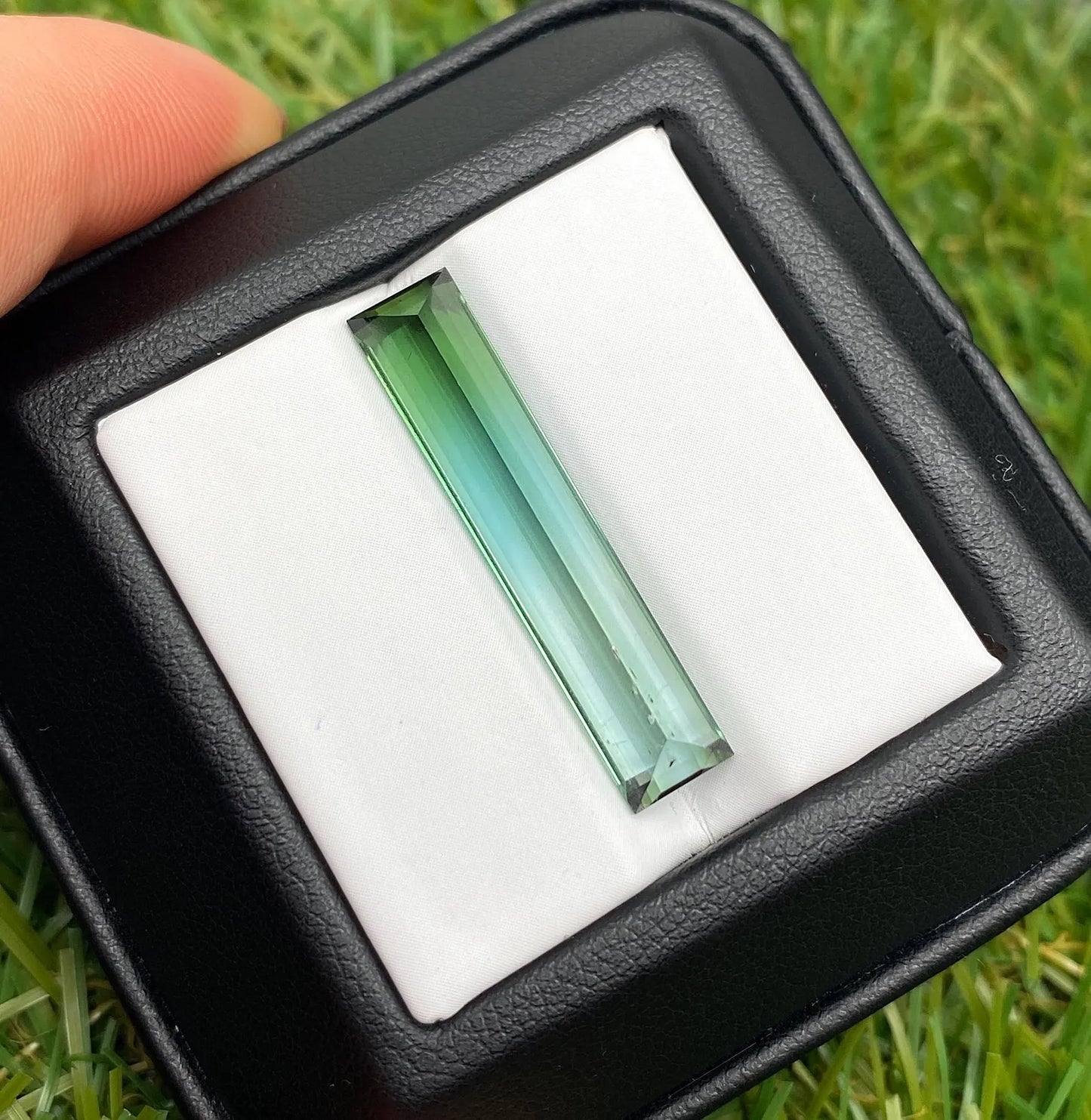 Tourmaline 10.30 Ct Blue-Green, baguette, 30.3x6.2x5.6mm, Afghanistan