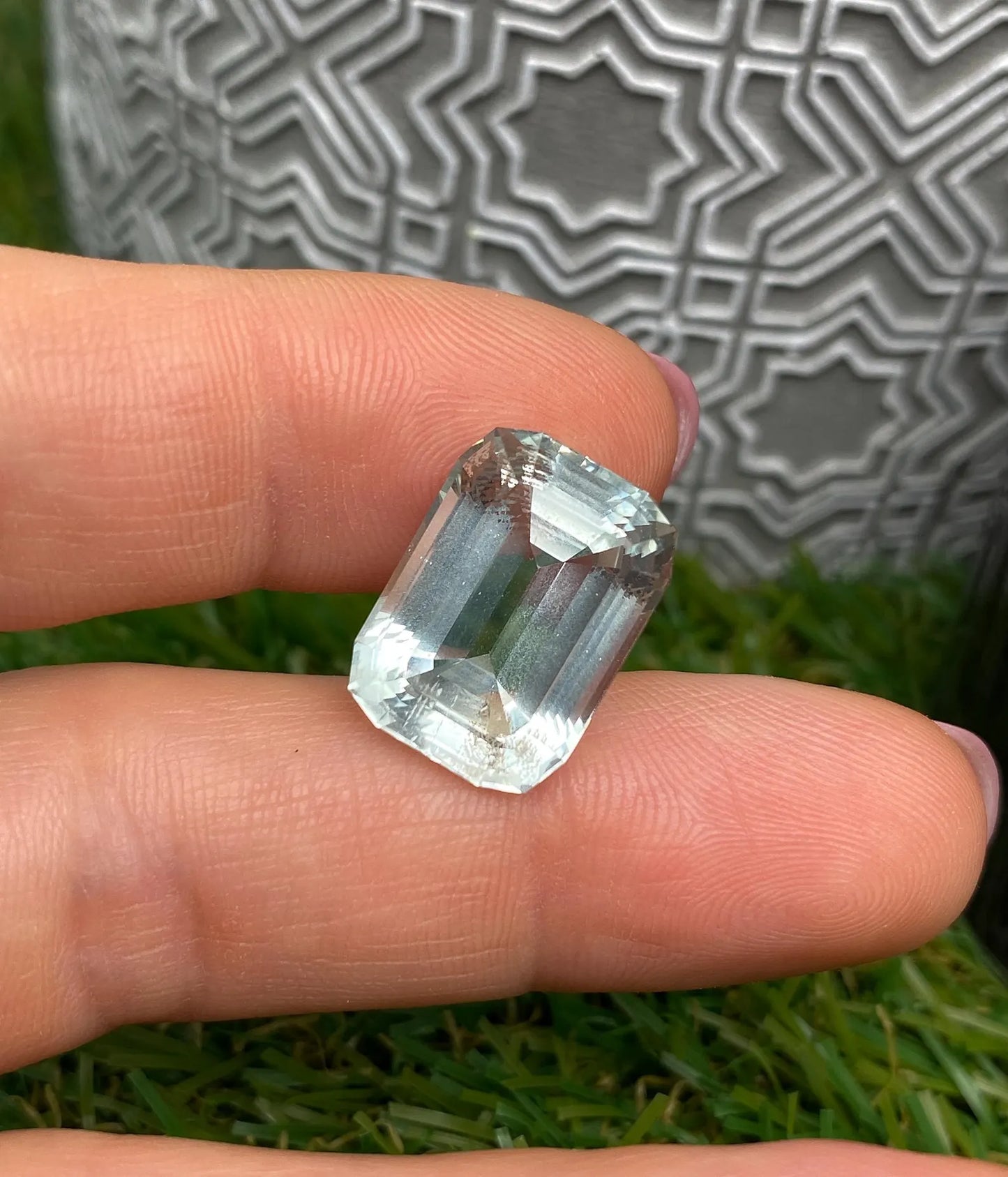 Aquamarine natural Loose gemstone 15.62 ct., Cushion cut, Origin Nigeria, Certificate IGI