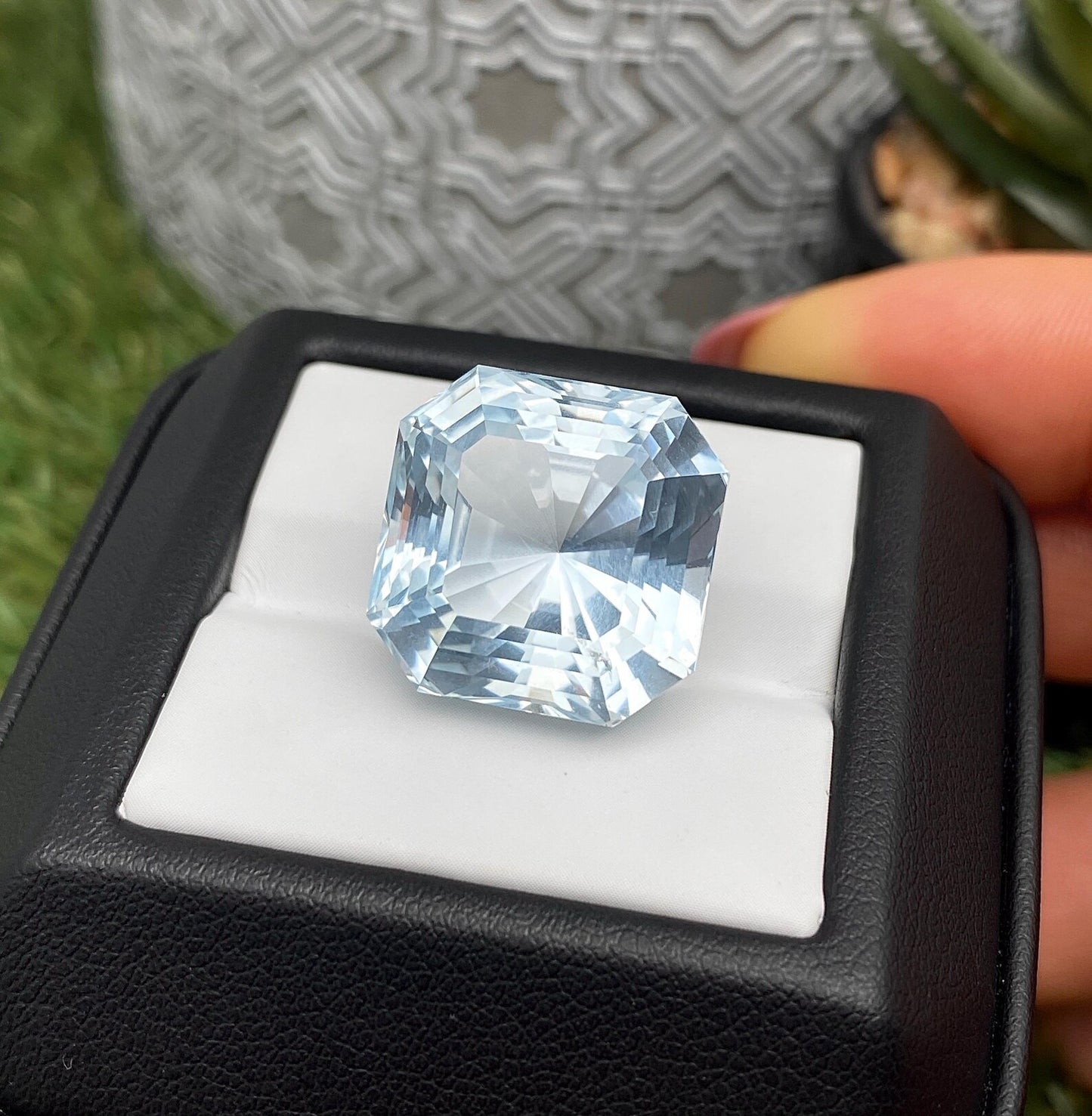 Aquamarine natural Loose gemstone 28.20 ct., Square mixed cut, Origin Nigeria, Certificate IGI