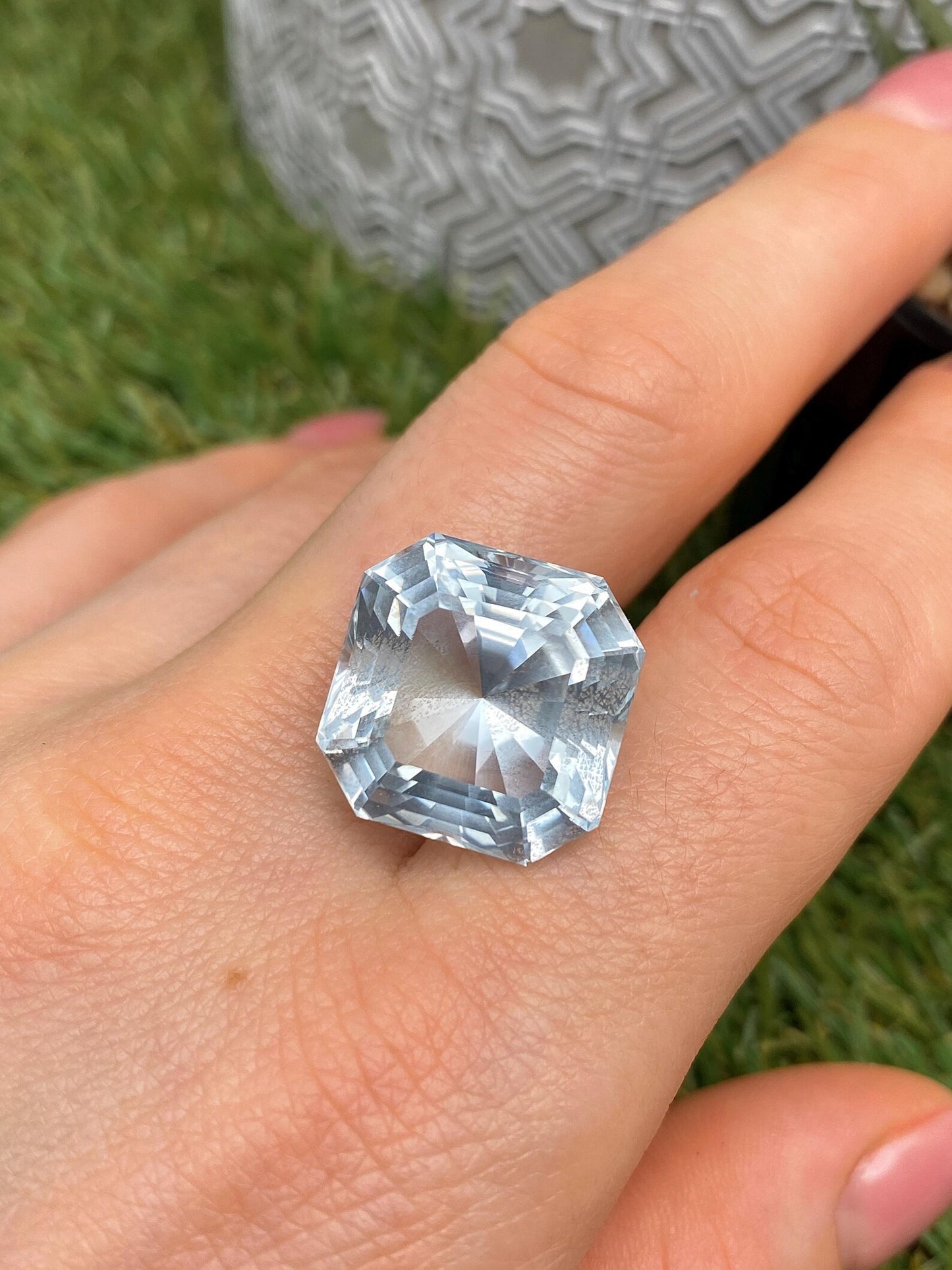 Aquamarine natural Loose gemstone 28.20 ct., Square mixed cut, Origin Nigeria, Certificate IGI