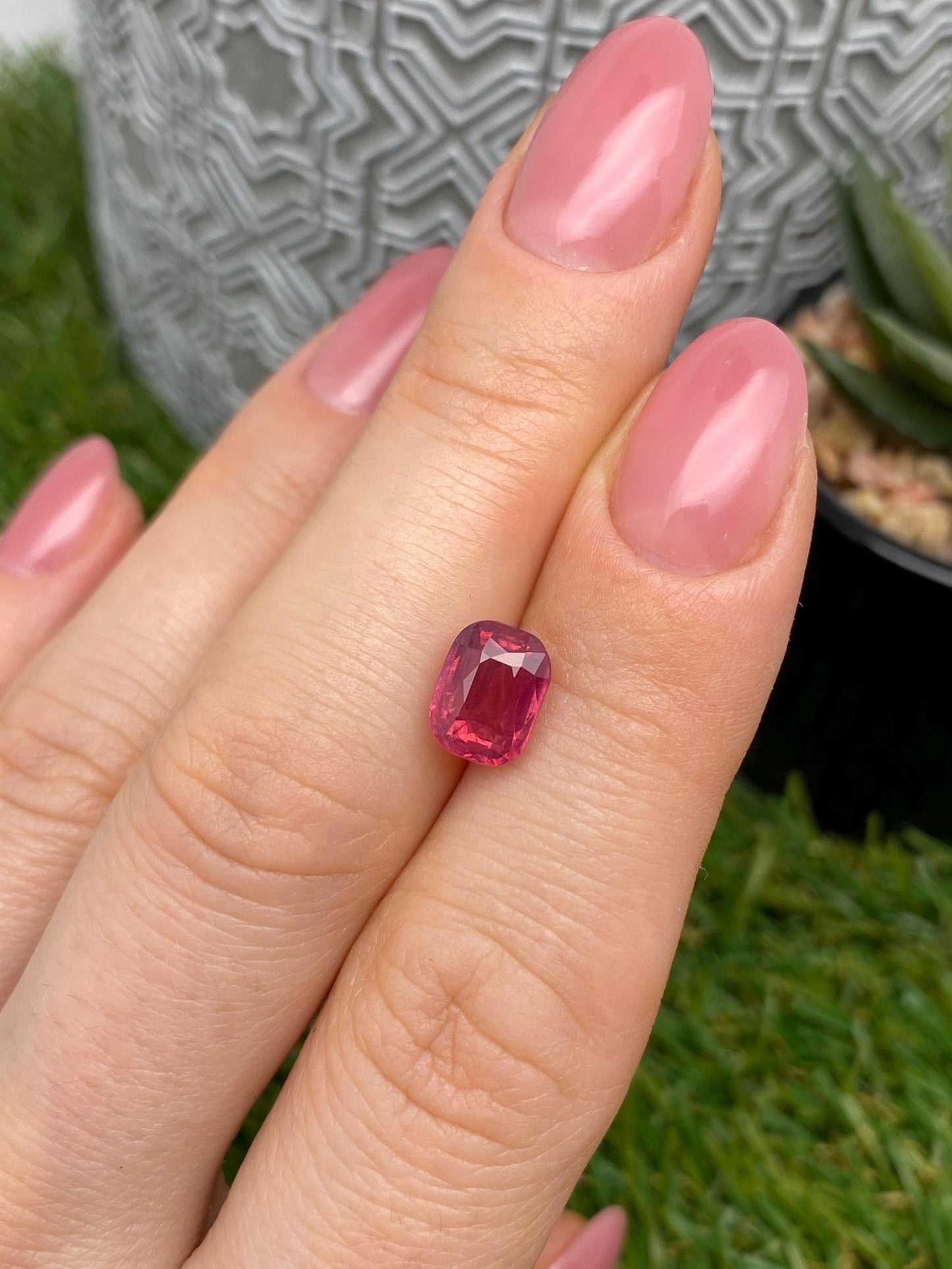Spinel 3.01Ct VIVID orange-PINK gemstone, Tanzania, Mahenge, GFCO