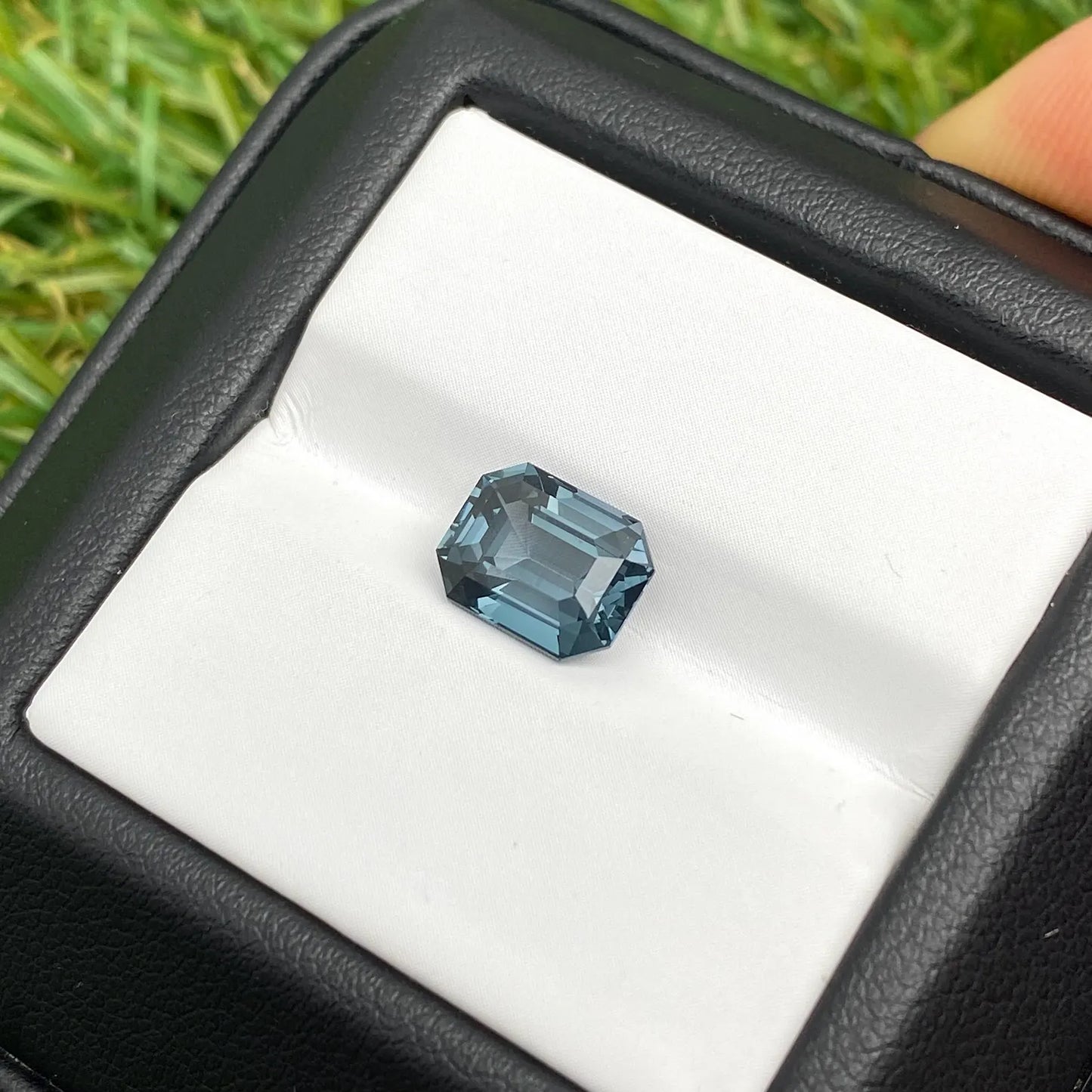 Spinel Blue natural gemstone 2.89Ct, Octagon cut, Origin Tanzania, GFCO