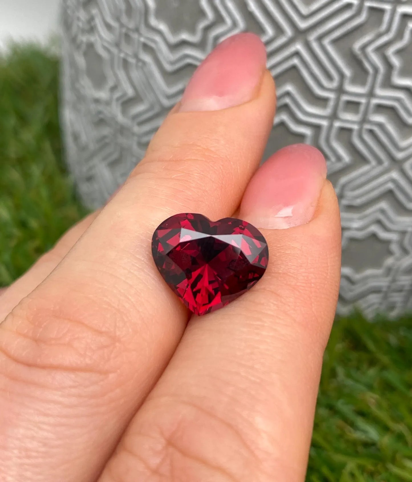 Garnet 7.33Ct Pyrope-Almandine natural gemstone, Heart cut, Tanzania, Certificate AGL