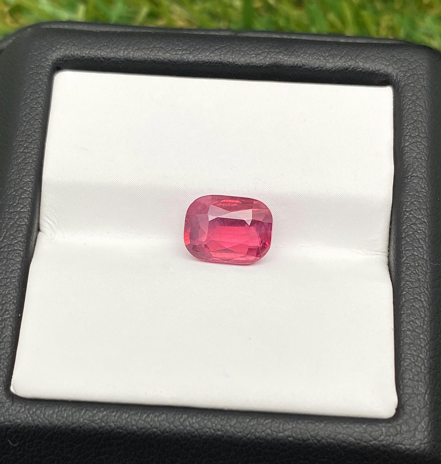 Spinel 3.01Ct VIVID orange-PINK gemstone, Tanzania, Mahenge, GFCO