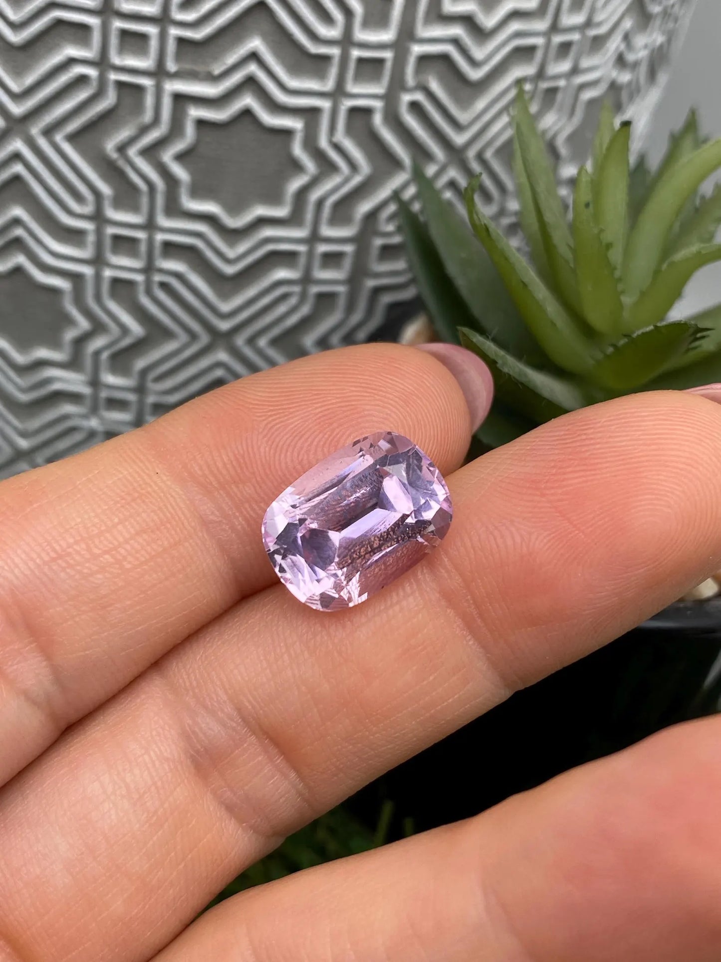 10.50Ct Natural Kunzite gemstone,14.2x10.4x9mm, cushion cut, Afghanistan