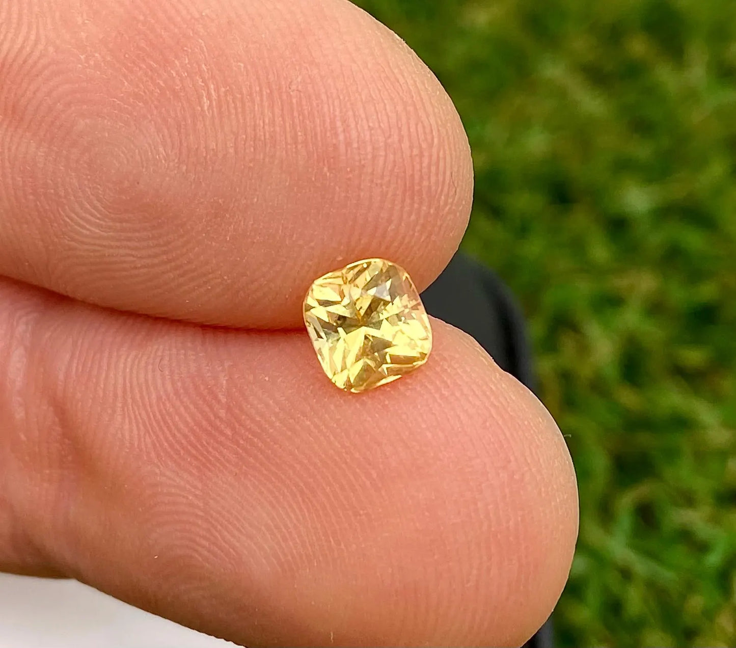 Sapphire 1.34 Ct., Yellow loose gemstone, cushion cut, certificate AGL