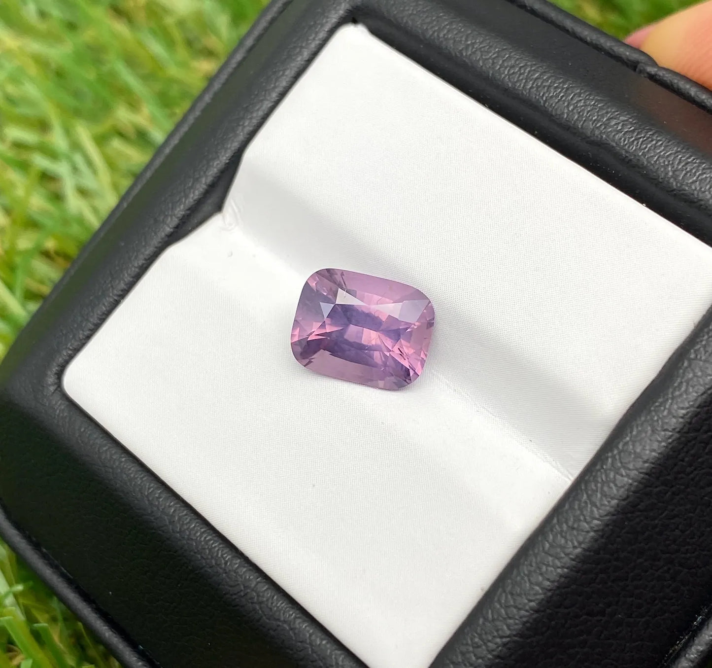 Spinel VIVID Purple natural gemstone 3.09Ct ., Cushion cut, Origin Tanzania