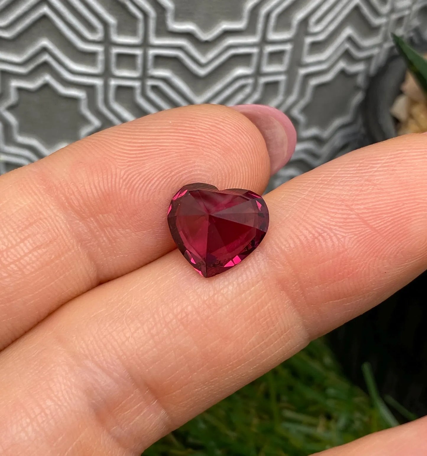 Garnet 5.14Ct Pyrope-Almandine natural gemstone, Heart cut, Tanzania, Certificate AGL