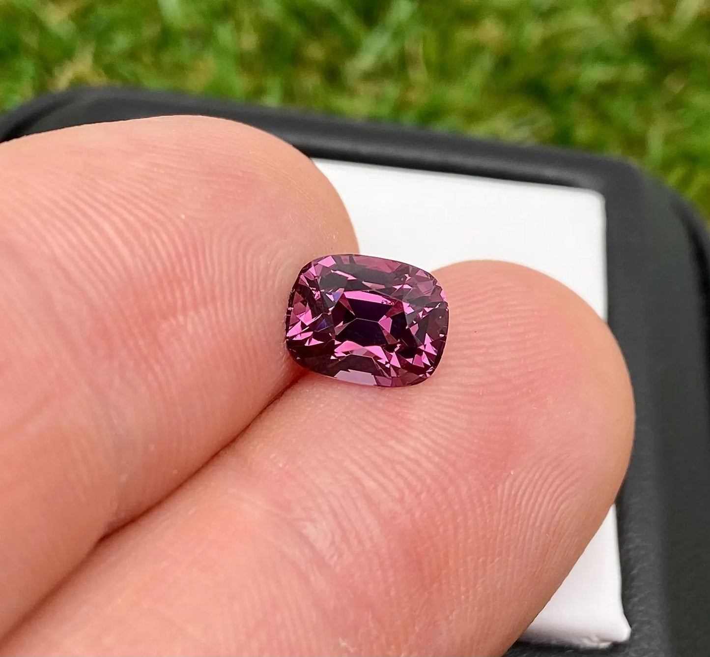 Natural Purplish-pink Spinel loose gemstone 2.93 ct. cushio cut, Origin Tanzania