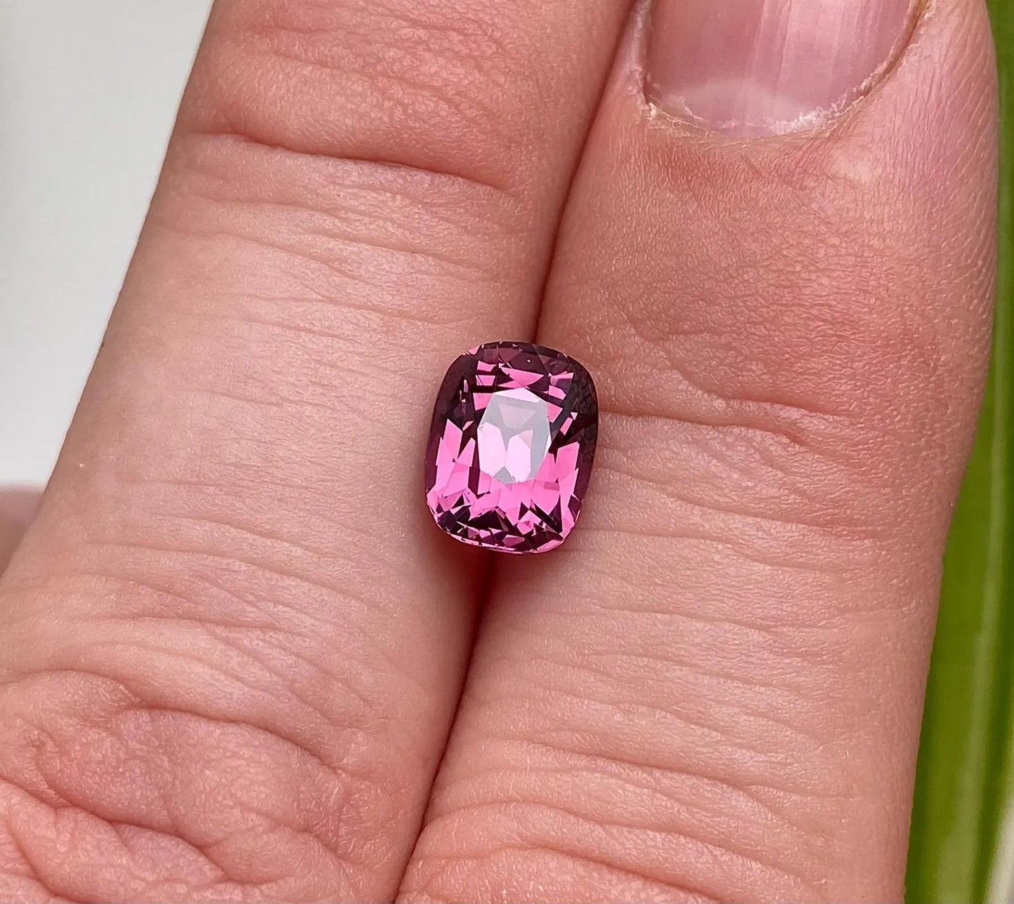 Natural Purplish-pink Spinel loose gemstone 2.93 ct. cushio cut, Origin Tanzania